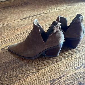 Vince Camuto Gigietta Booties